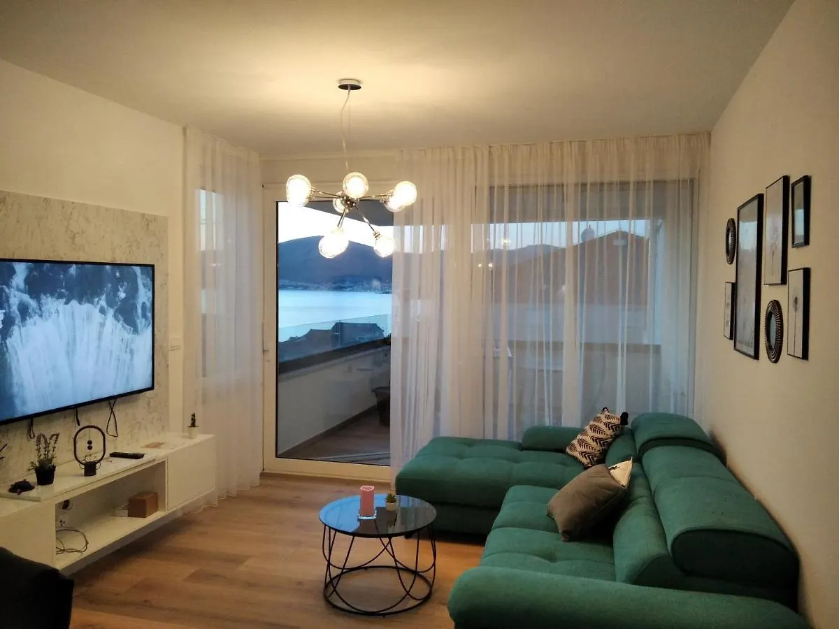 Apartment Alegria Okrug Gornji
